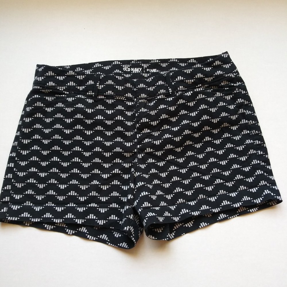 Old Navy Pixie Size 6